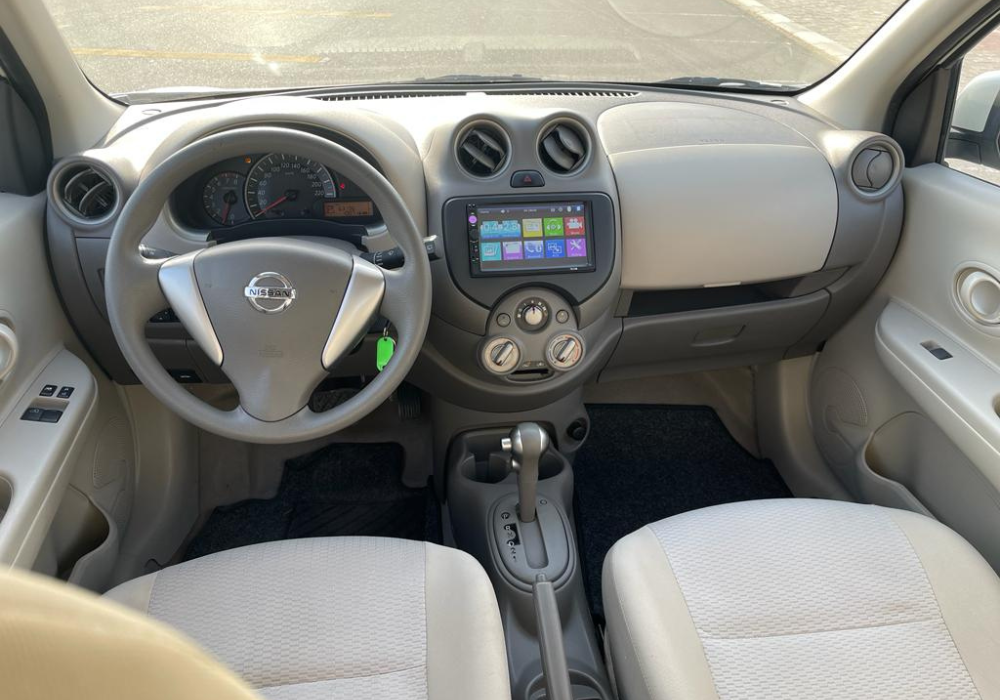 Nissan Micra 1