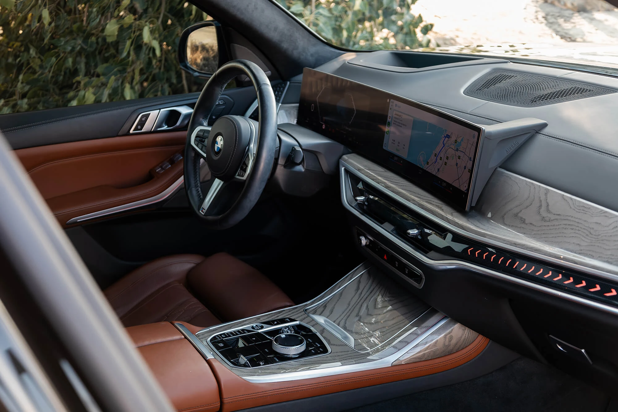 bmw_x7_black_06