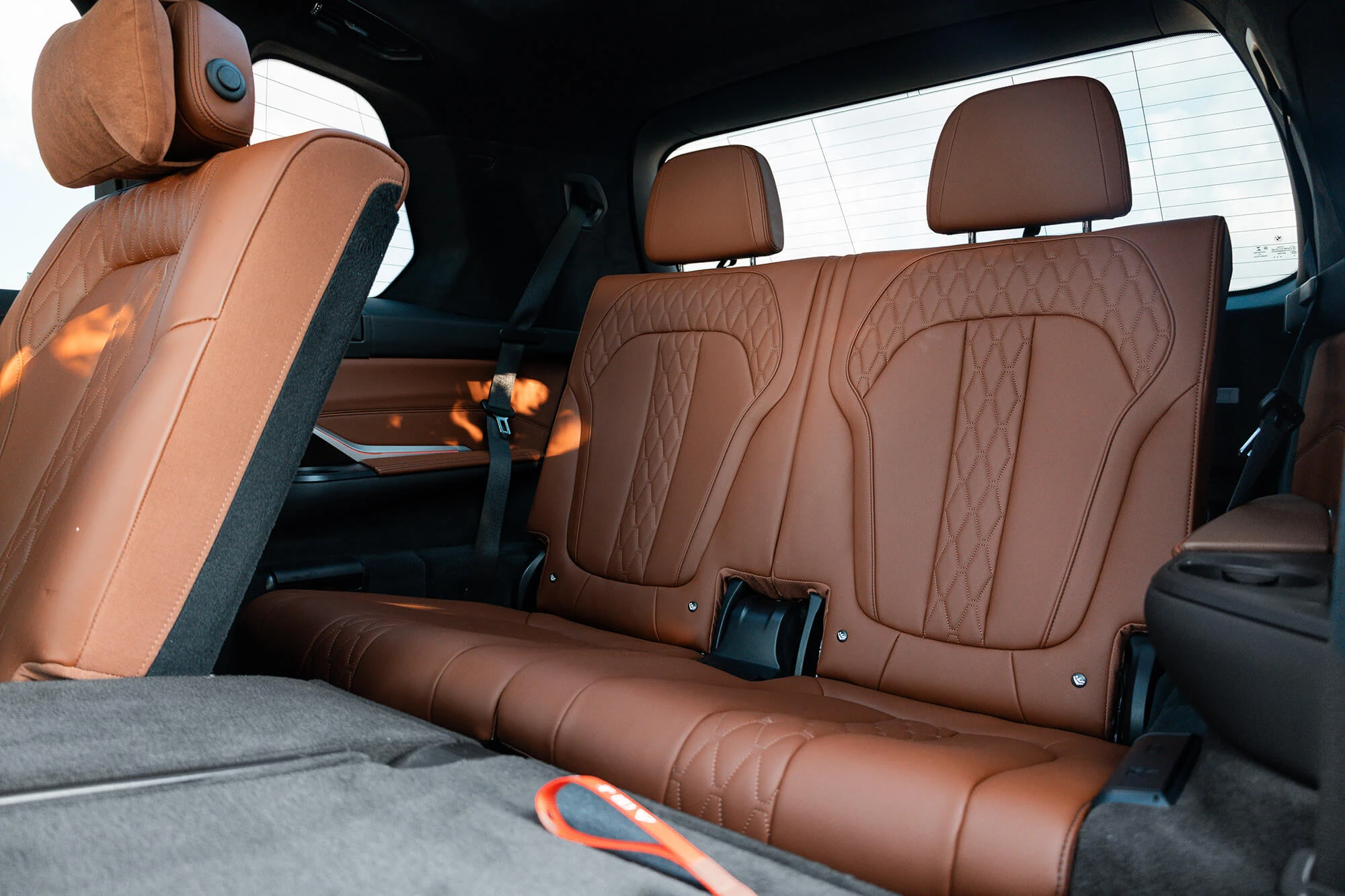 bmw_x7_black_08