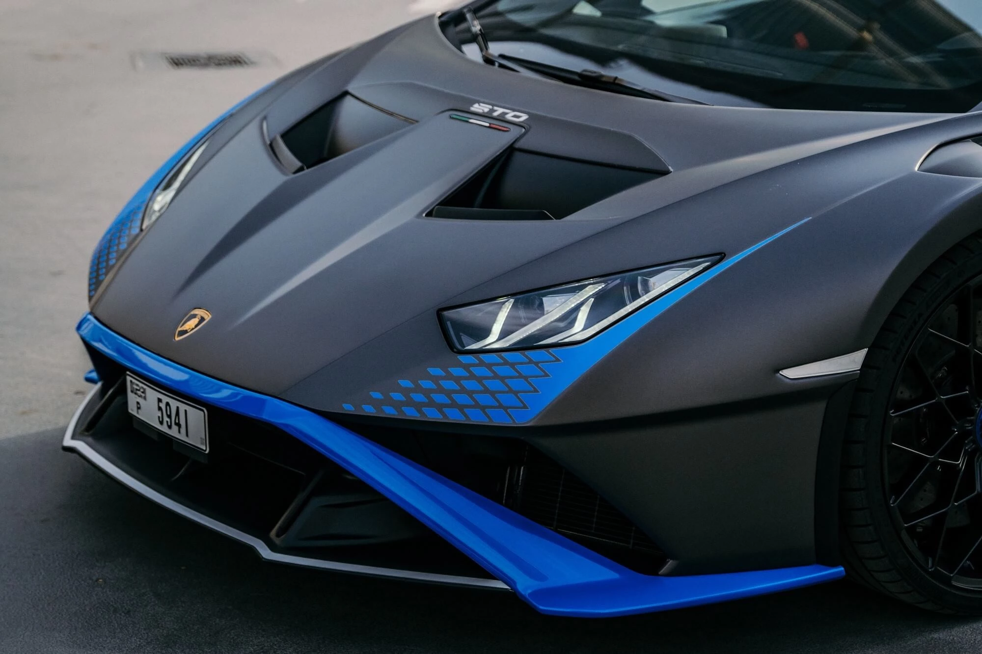 lamborghini-huracan-sto-black-matt-27