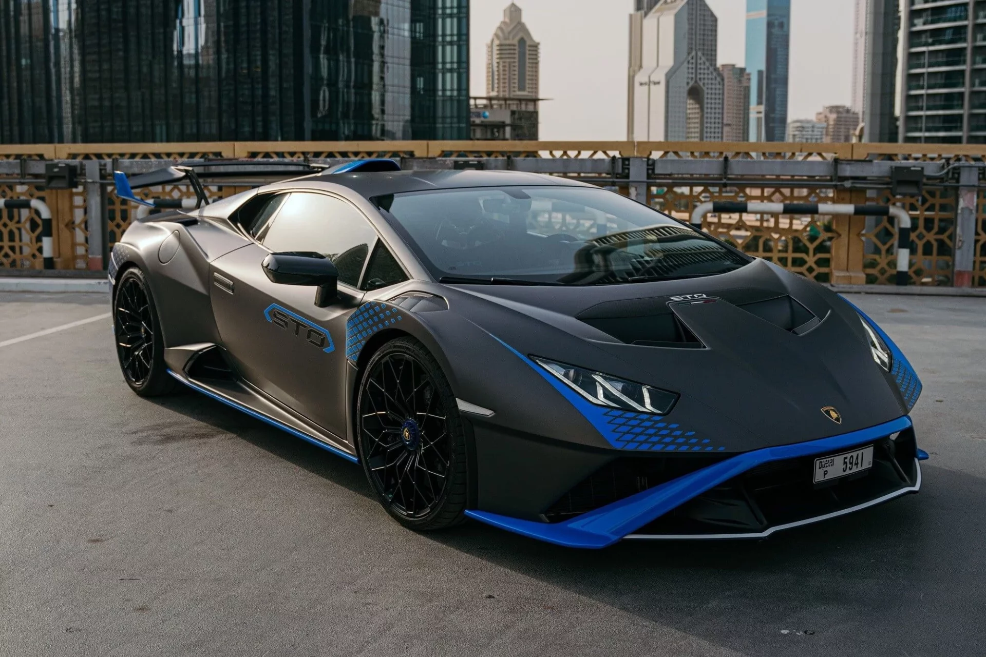 lamborghini-huracan-sto-black-matt-3