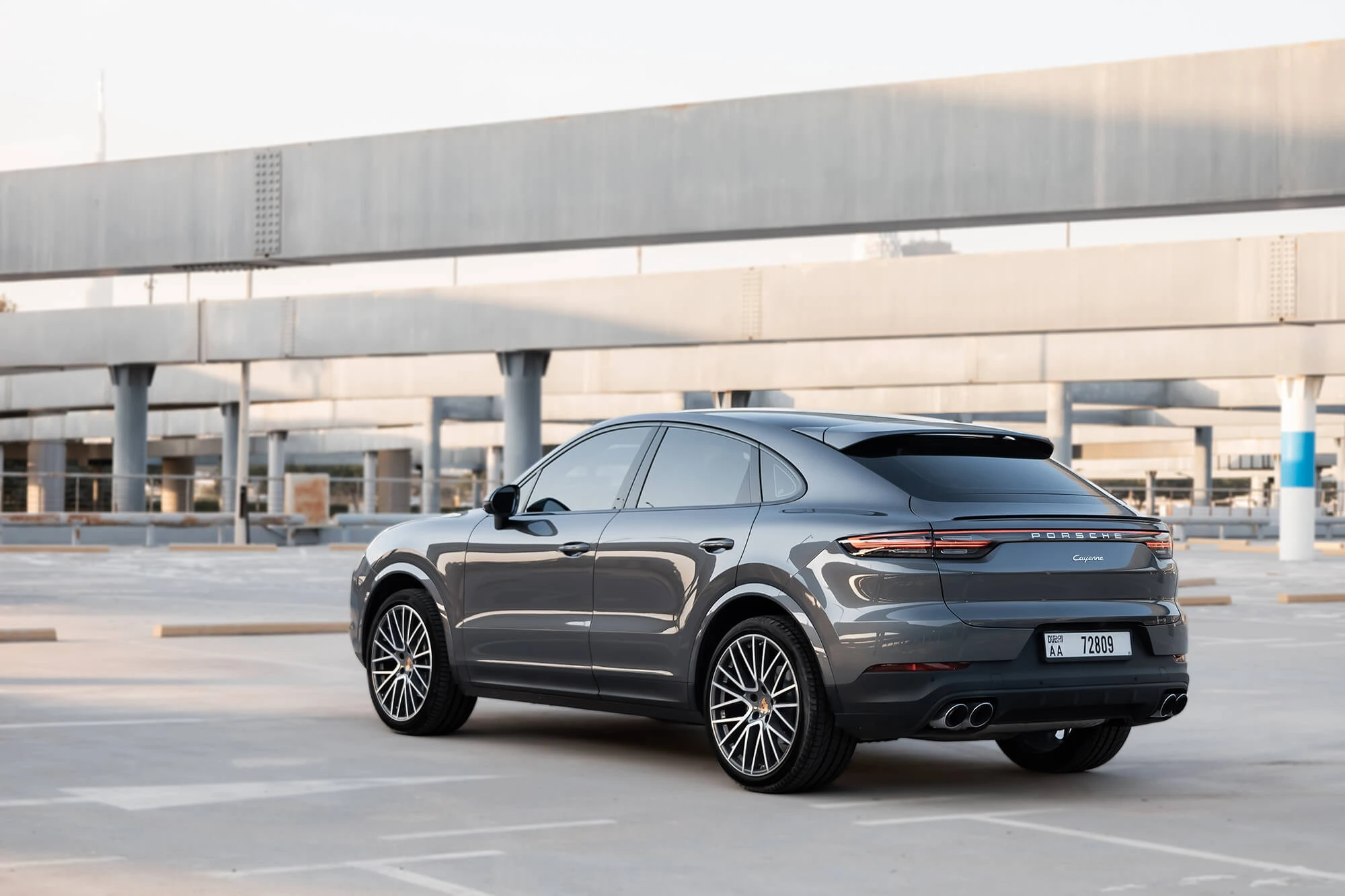 porsche_cayenne_grey_2023_05